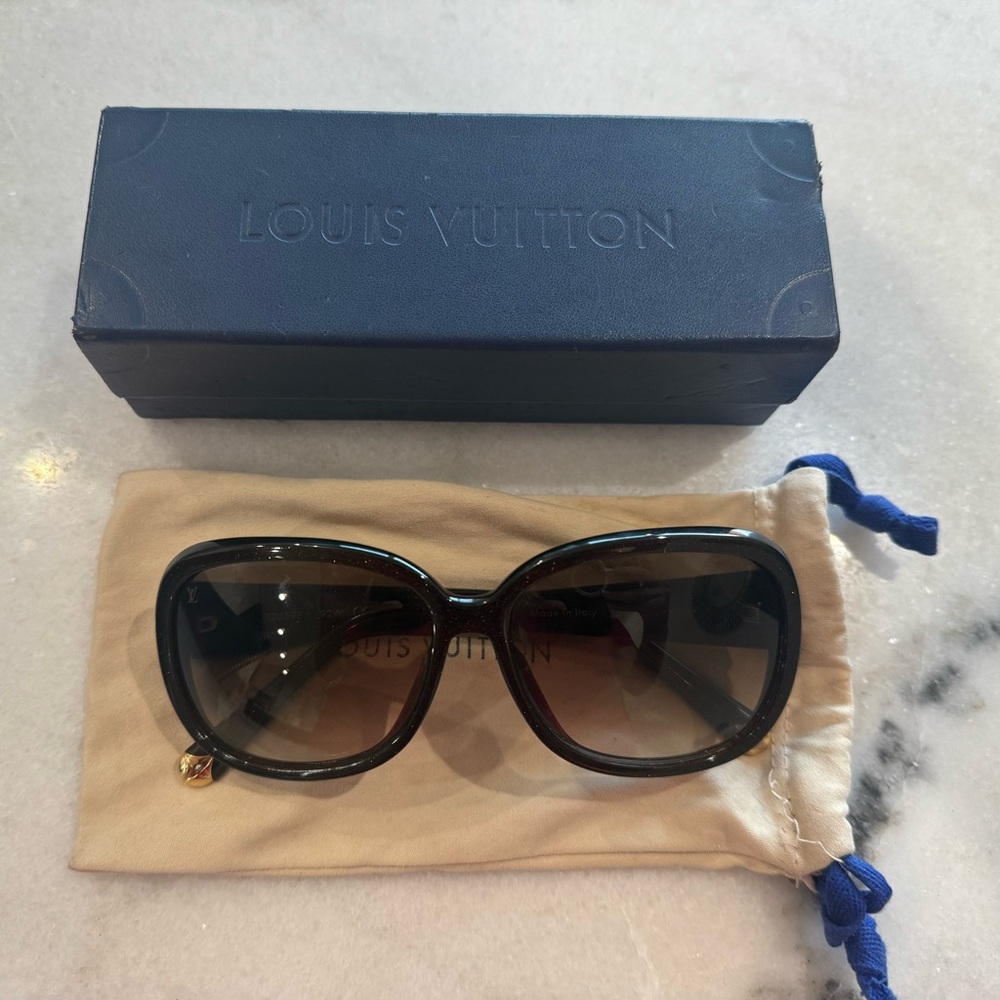 Louis Vuitton Brown Oversized Sunglasses